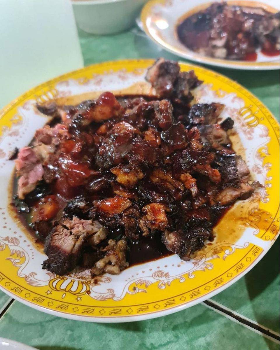 itik panggang (instagram.com/hellokalsel)