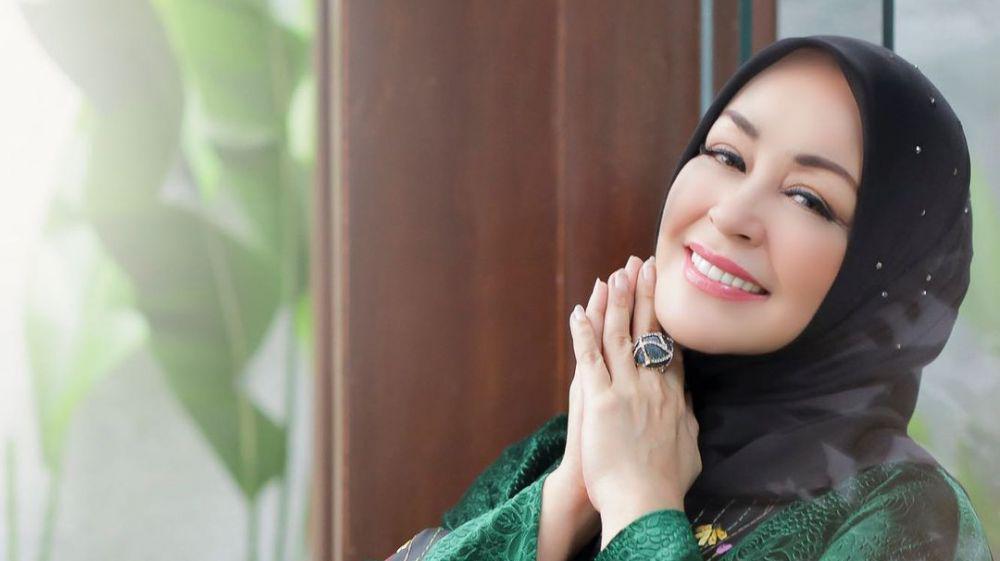 10 Potret Chintami Atmanagara, Kini Terjun sebagai Perancang Busana!