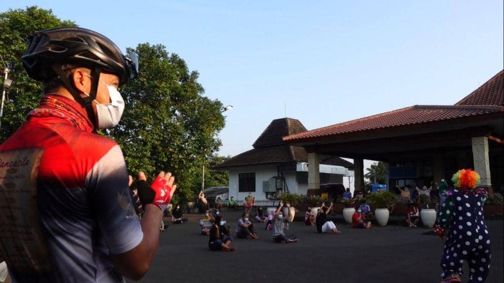 Gubernur Jateng Ganjar Pranowo saat meninjau tempat isolasi COVID-19 di Rumdin Semarang (Dok. Humas Pemprov Jateng)