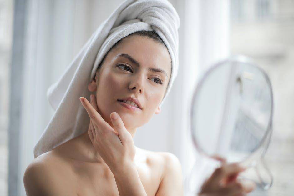 ilustrasi orang habis mandi (pexels.com/Andrea Piacquadio)