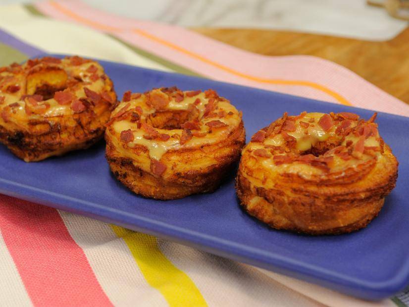 ilustrasi grilled cheese cronut (foodnetwork.com)