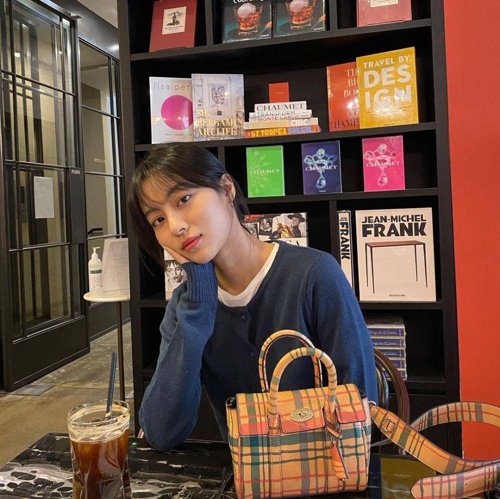 Kang Min Ah (instagram.com/minah320_97)