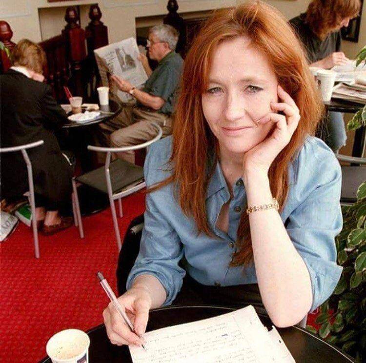 potret J.K. Rowling (instagram.com/jkrowling_official)