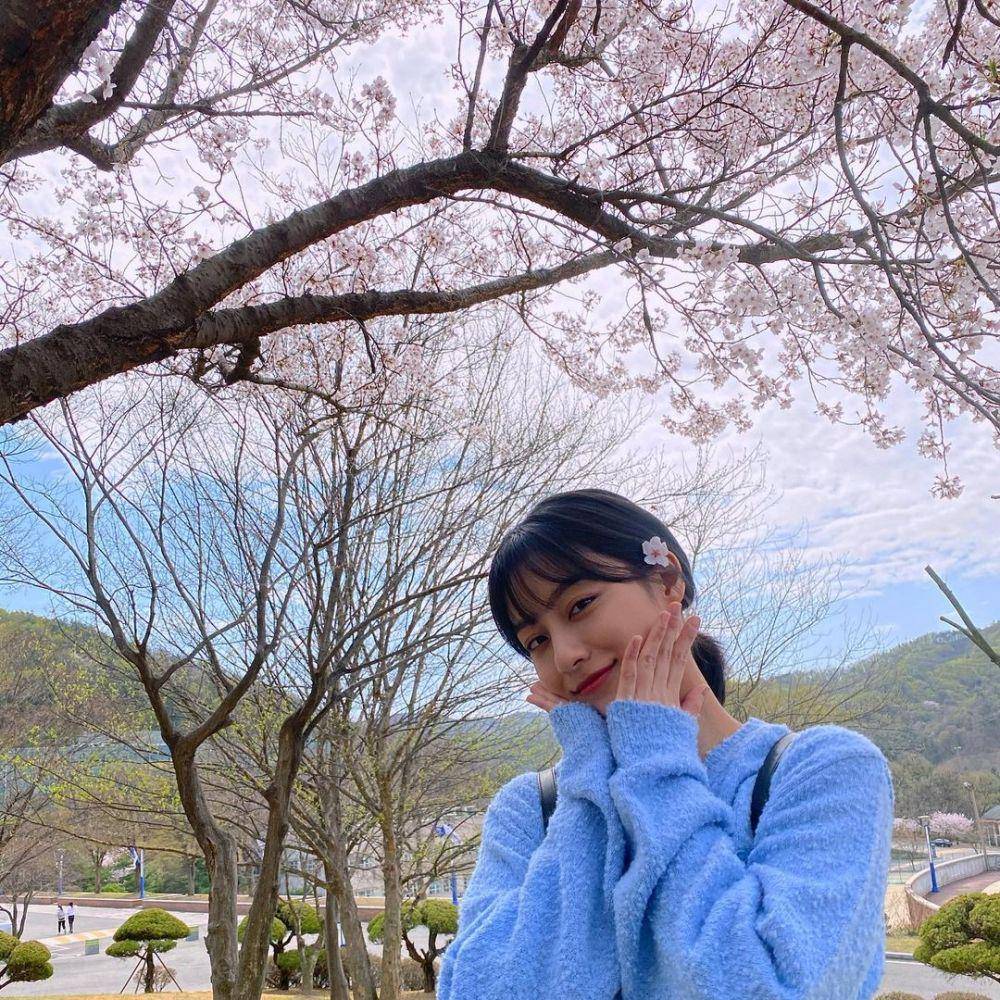 Kang Min Ah (instagram.com/minah320_97)