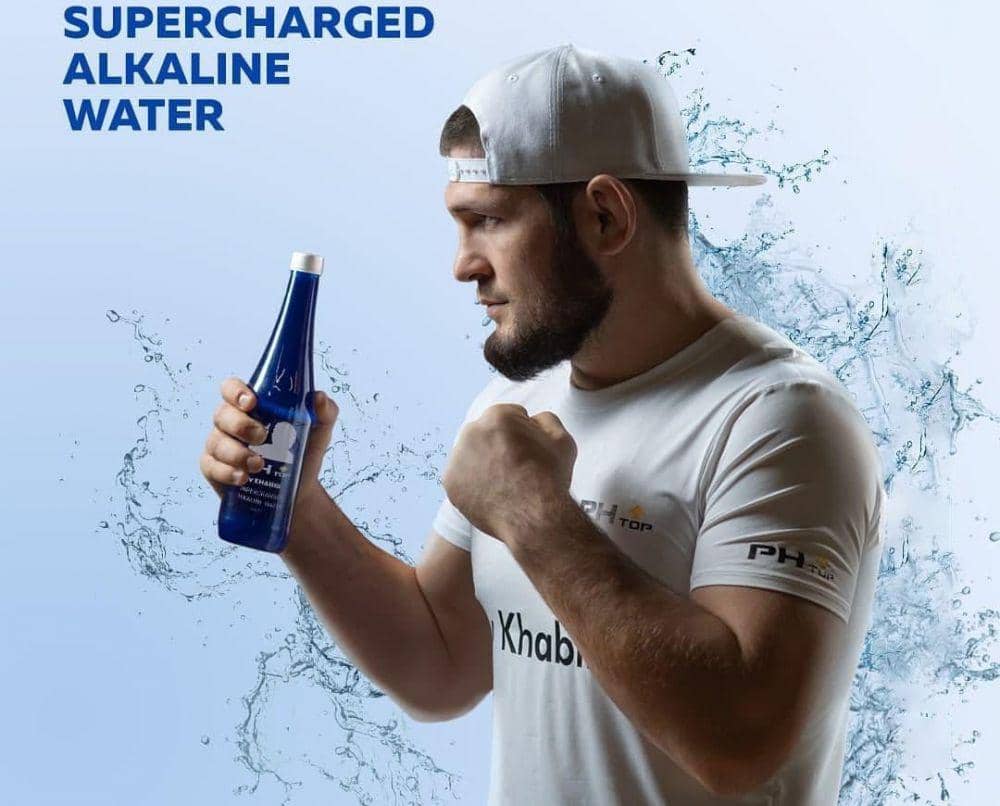 Khabib Nurmagomedov (instagram.com/khabib_nurmagomedov)