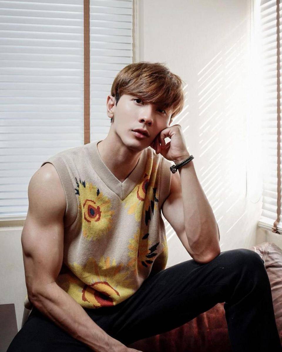 Nat Thewphaingan (Instagram.com/nat_thew)