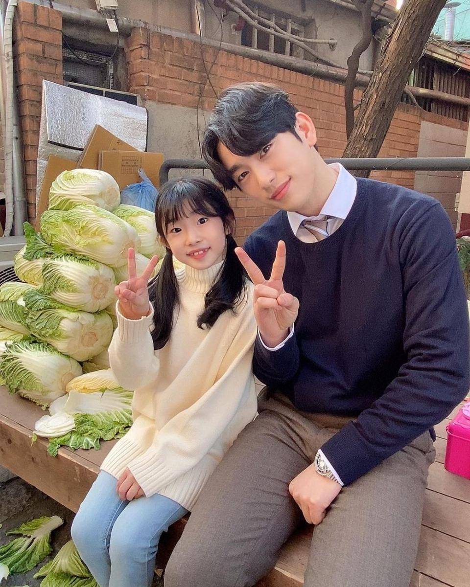 Cho Si Yeon (instagram.com/lucy_siyeon)