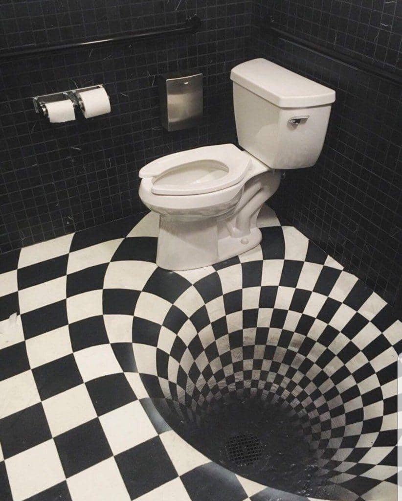 Desain Toilet Aneh (twitter.com/scarytoilet)