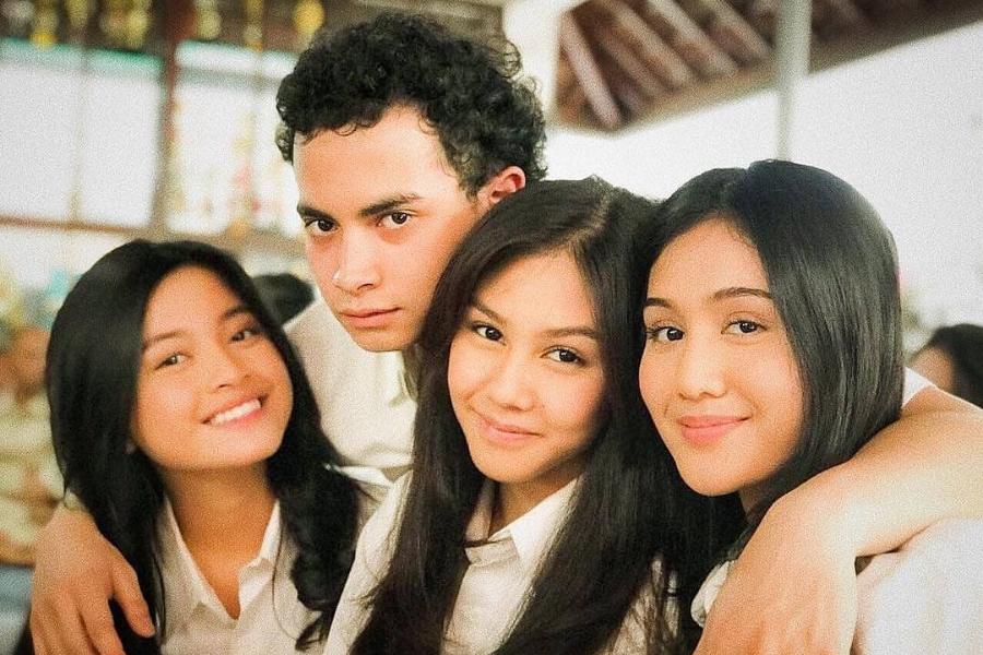 [QUIZ] Kami Tahu Apa yang Membuatmu Populer di Sekolah dari Zodiak