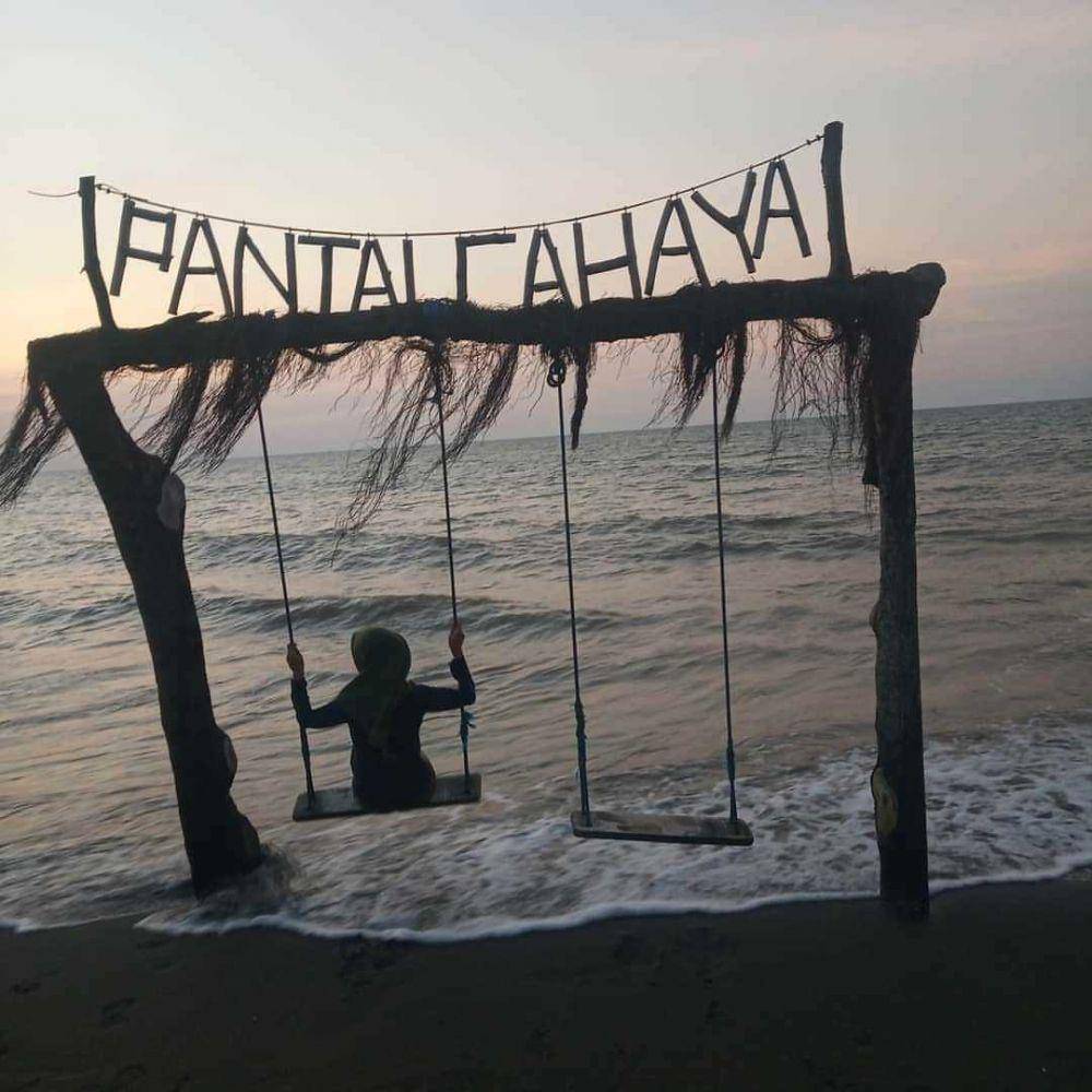 Pantai Cahaya (instagram.com/welerinenii)