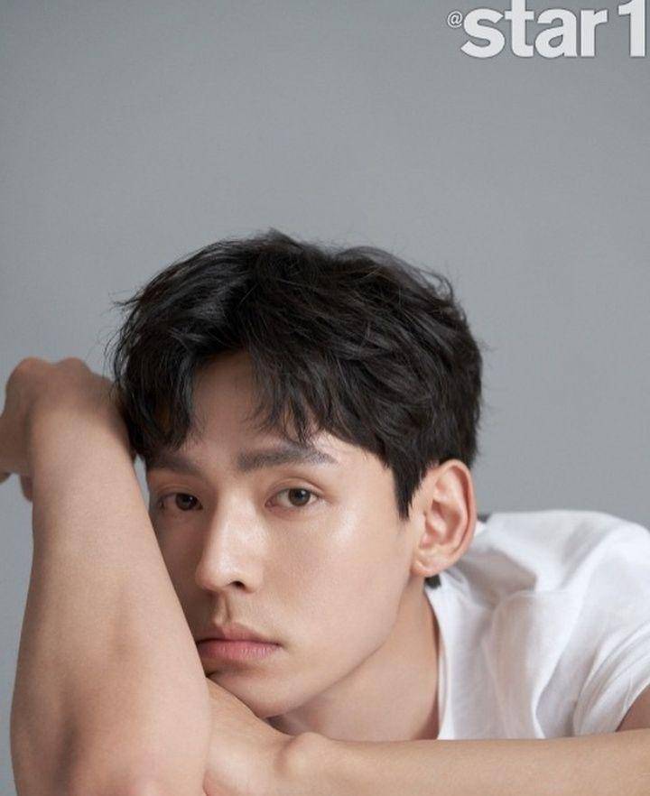 Kang Hyung Suk (instagram.com/kanghyungsuk_)