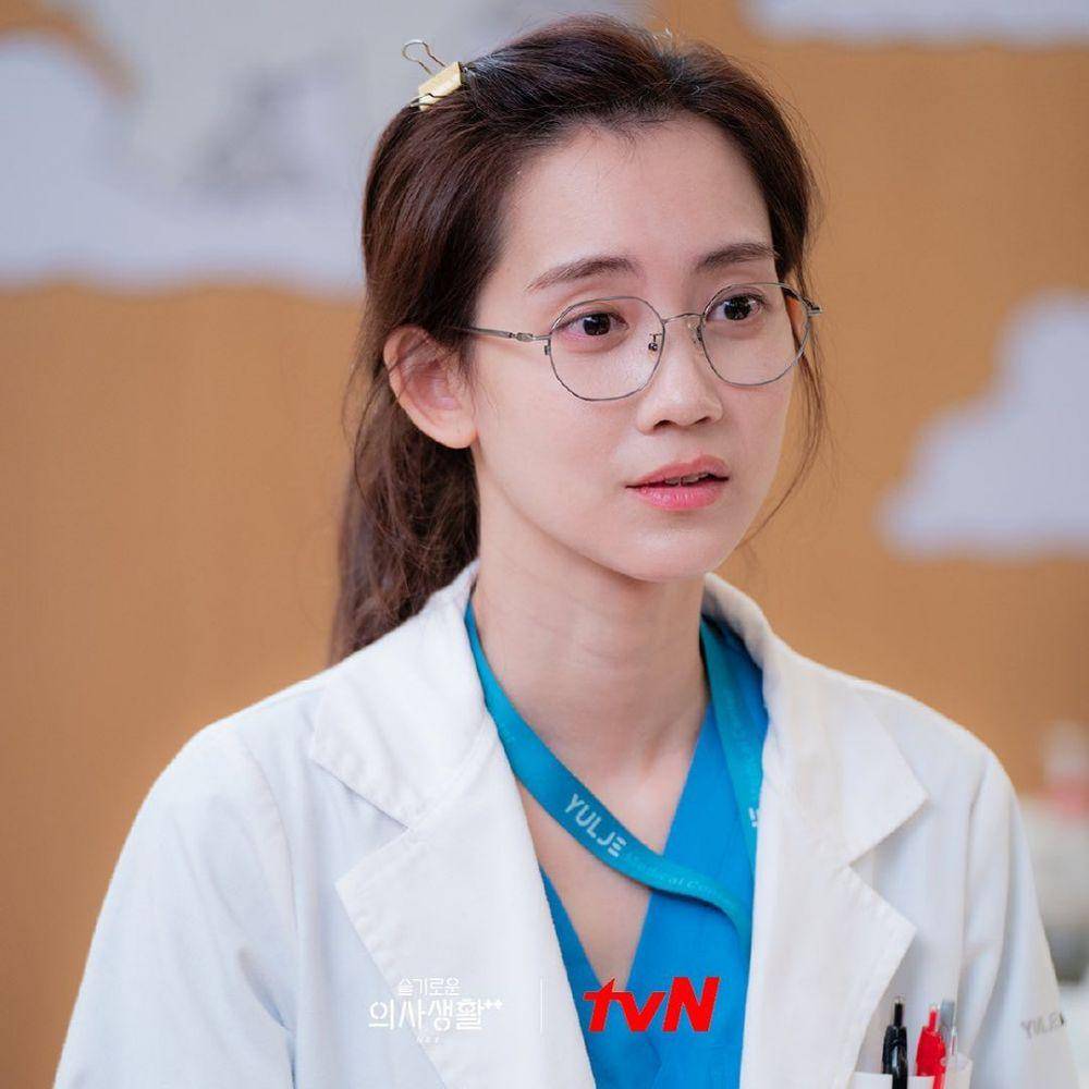 Shin Hyun Bin di Hospital Playlist 2 (instagram.com/hospitalplaylist_official)