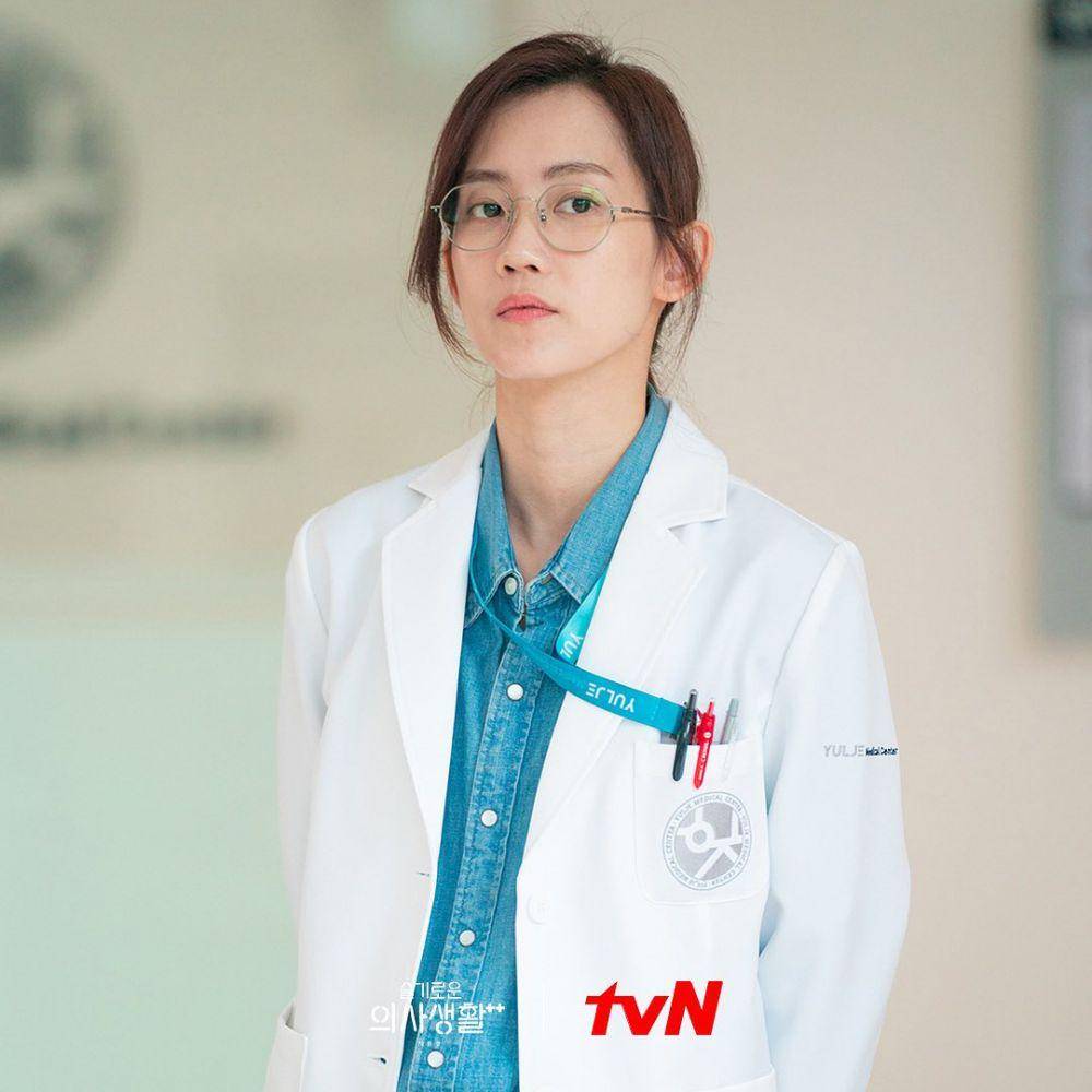 Shin Hyun Bin di Hospital Playlist 2 (instagram.com/hospitalplaylist_official)