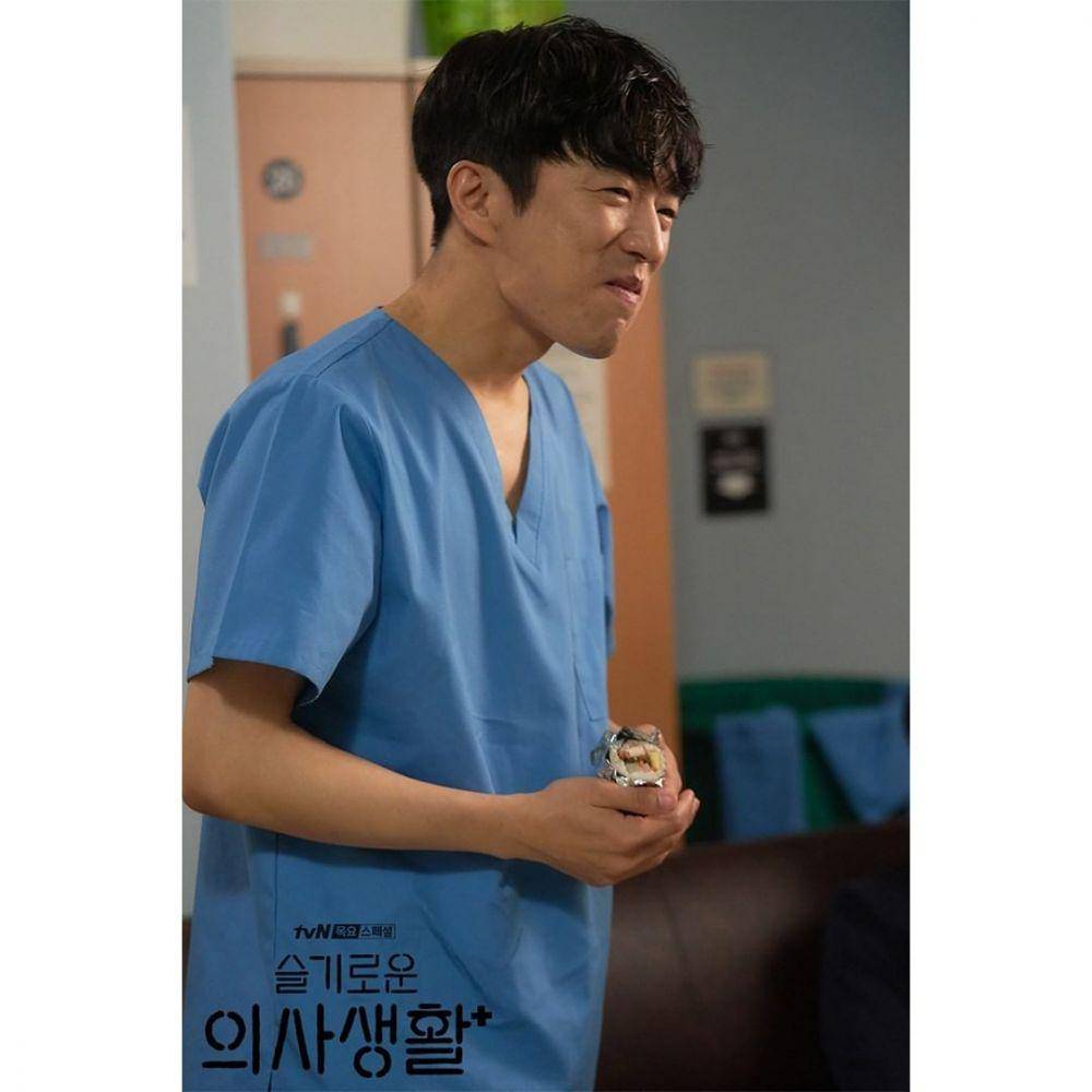 Jung Moon Sung di Hospital Playlist. (instagram.com/hospitalplaylist_official)