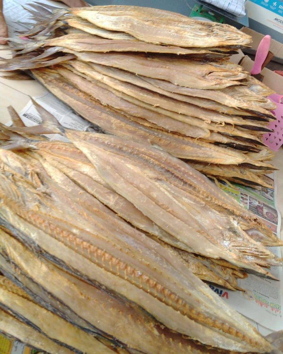 ikan asin (instagram.com/kifyzafoods)