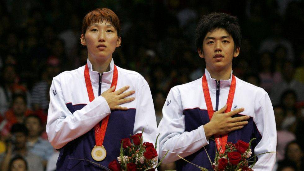Lee Yong Dae/Lee Hyo Jung meraih medali emas pada Olimpiade Beijing 2008 (bwfbadminton.com)