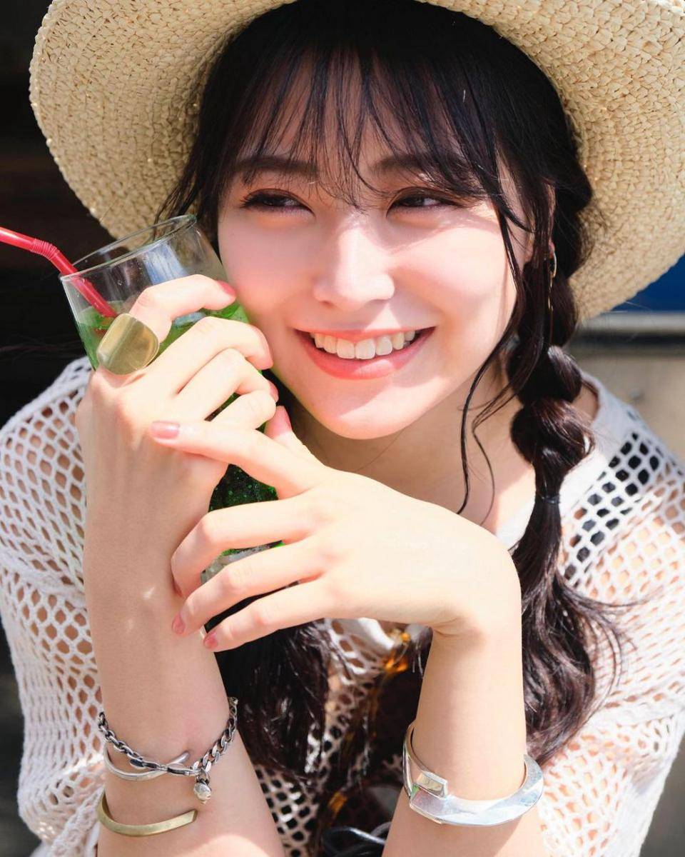 Shiroma Miru NMB48 (instagram.com/shiro36run/)