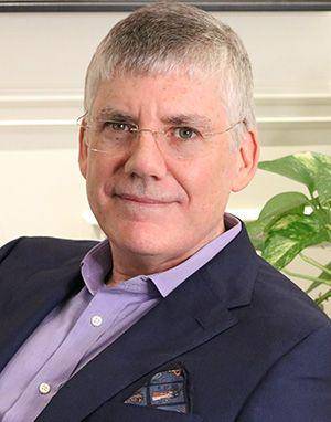 potret Rick Riordan (rickriordan.com)