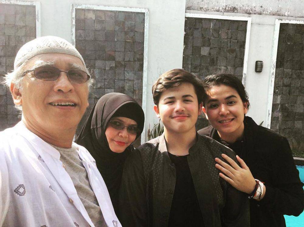 Iwan Fals dan istri (instagram.com/iwanfals)