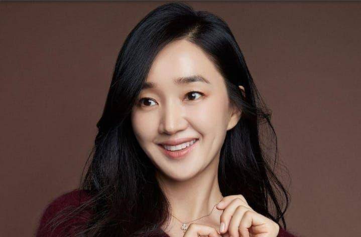 Park Soo Ae (soompi.com)