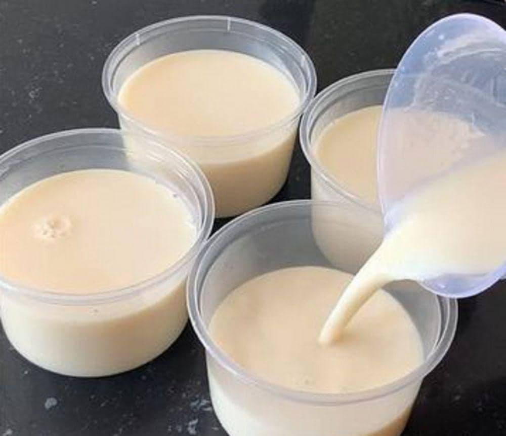 ilustrasi masukkan adonan ke dalam cup (instagram.com/cookingwithhel)