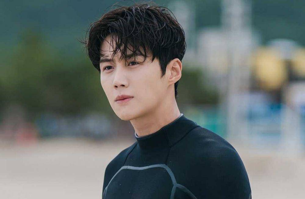 Cuplikan drama Hometown Cha Cha Cha (instagram.com/tvndrama.official)