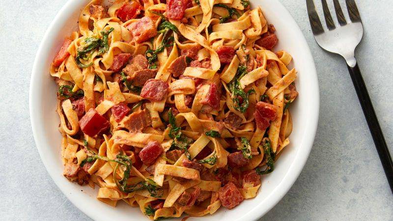 ilustrasi BLT pasta skillet (tablespoon.com/The Food in My Beard)