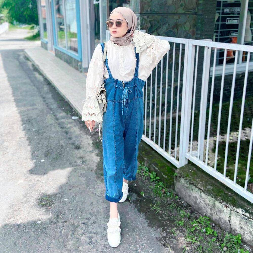 Outfit serba denim ala Miara (instagram.com/mia_raaa)