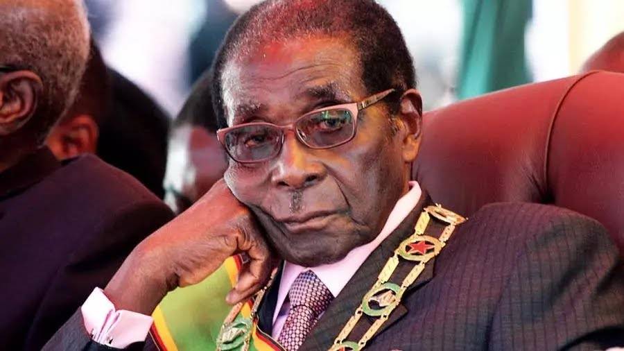 Ironis, Robert Mugabe awalnya pembebas dan berakhir menjadi tirani. (Reuters/Stringer)