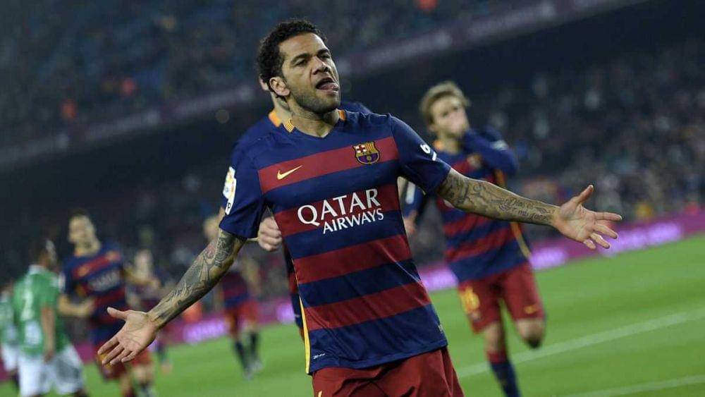 potret Dani Alves saat bermain untuk Barcelona (eurosport.fr)
