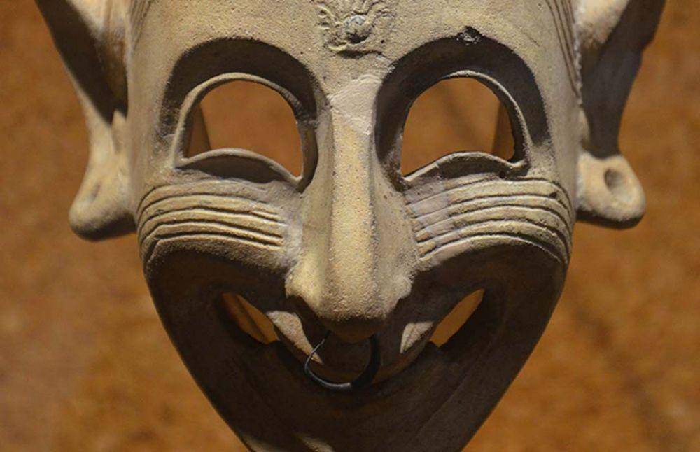 ilustrasi sardonic smile (ancient-origins.net)