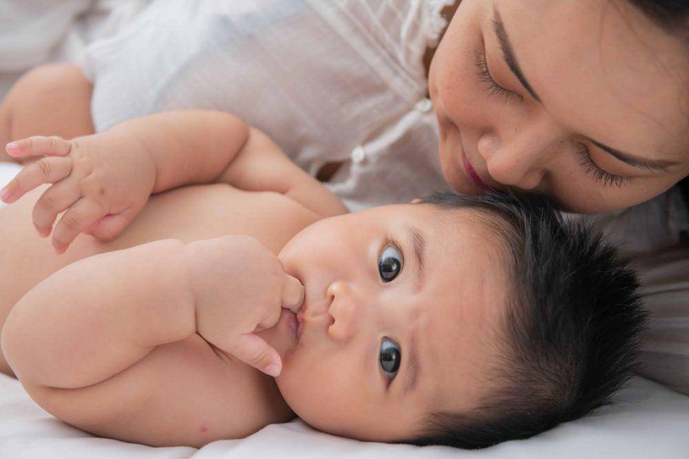 ilustrasi bayi yang sehat (freepik.com/jcomp)