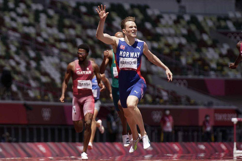 Karsten Warholm pecahkan rekor dunia di cabang olahraga atletik nomor lari gawang Olimpiade Tokyo 2020. (westport-news.com).