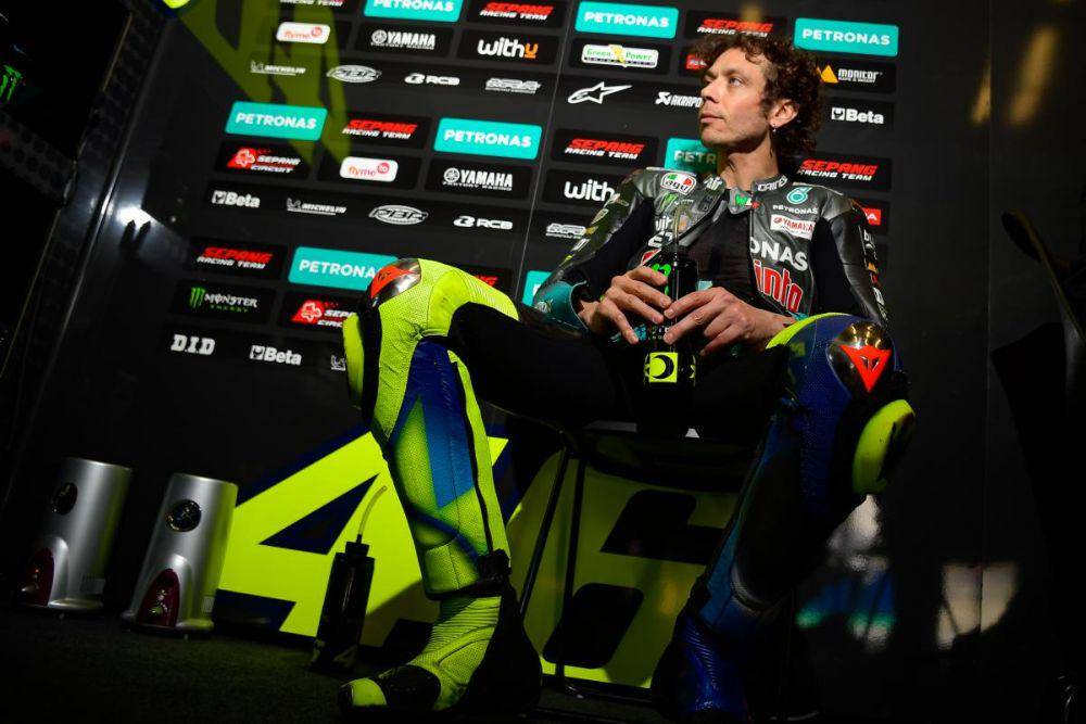 Rossi saat berada di garasi tim pada GP Spanyol (motogp.com)