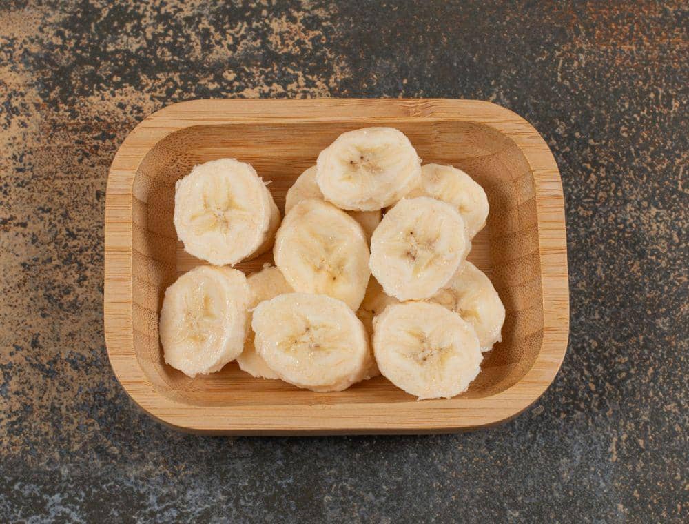 ilustrasi pisang kepok yang telah dipotong-potong (freepik.com/azerbaijan_stockers)