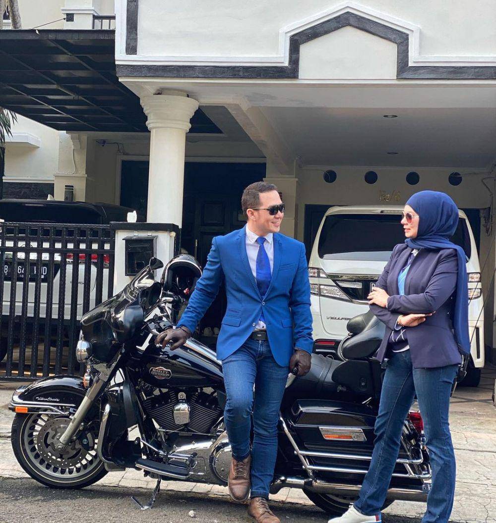 Akhmad Fadli dan istri (instagram.com/superfadli)