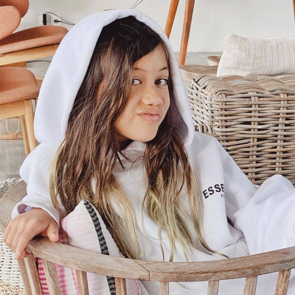 Sarah Deana White (instagram.com/nanamirdad_)