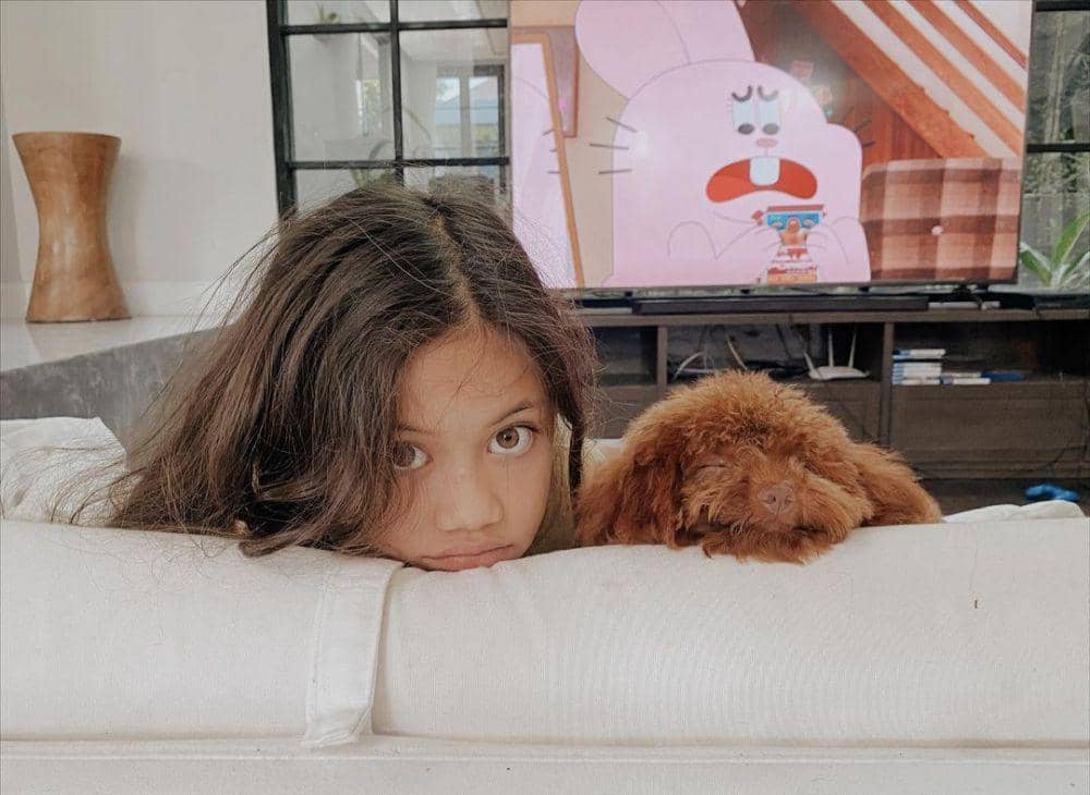 10 Potret Sarah, Anak Nana Mirdad, yang Punya Mata Indah