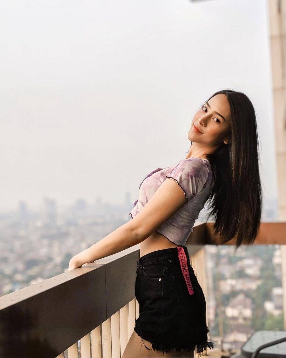 Anya Geraldine (instagram.com/anyageraldine)
