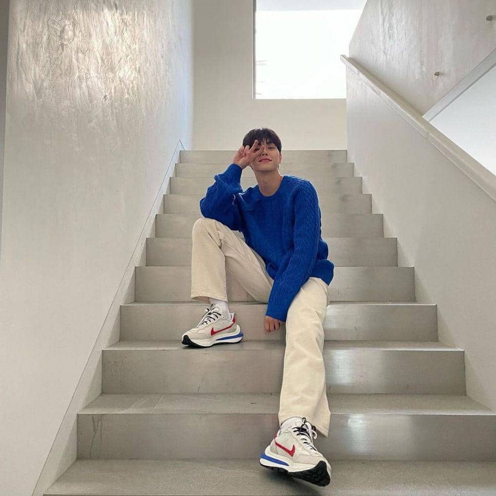 Song Kang (instagram.com/songkang_b)