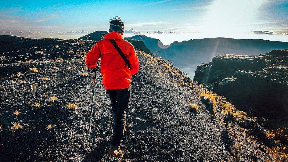 Gunung Tambora (instagram.com/egyatp)