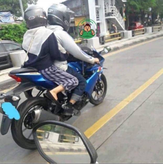 nasib apes naik motor gede (instagram.com/pamangrab.tv)