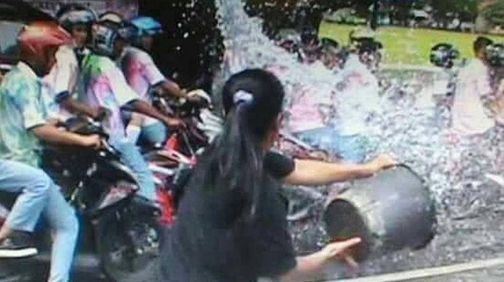 emak lagi emosi kocak (instagram.com/receh.id)