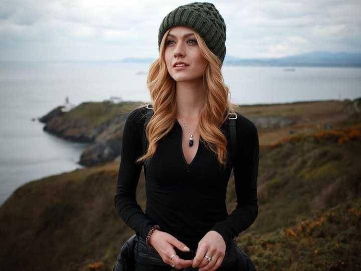 Katherine McNamara (instagram.com/kat.mcnamara)