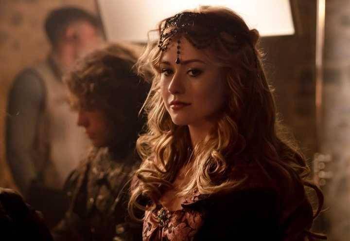 Katherine McNamara (instagram.com/findingyoumovie)