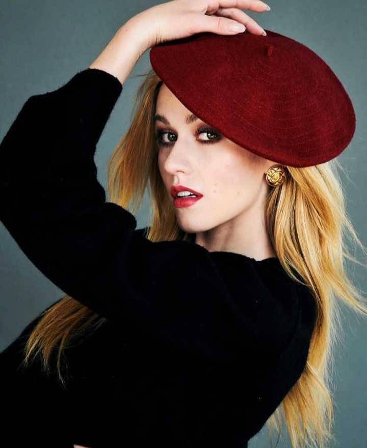 Katherine McNamara (instagram.com/kat.mcnamara)