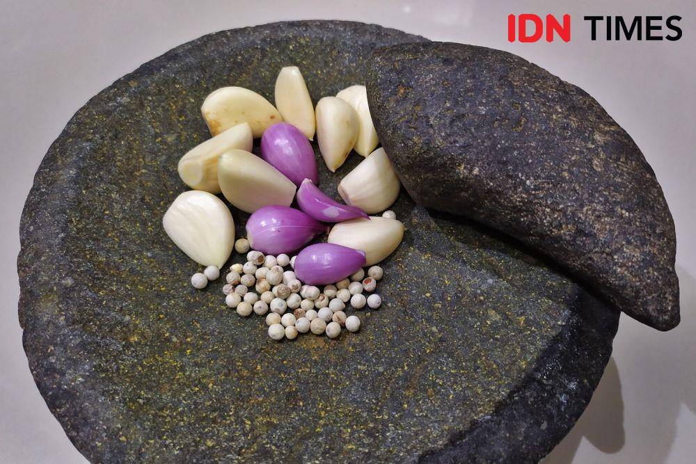 Bumbu dasar sup (IDN Times/Intan Deviana)