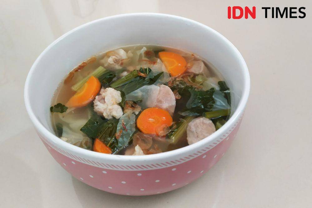Semangkuk sayur sup (IDN Times/Intan Deviana)