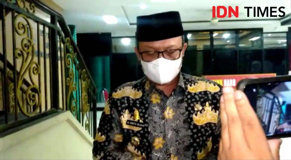 Potret Ardito Wijaya saat memenuhi panggilan Mapolda Lampung (IDN Times/Tama Yudha Wiguna)