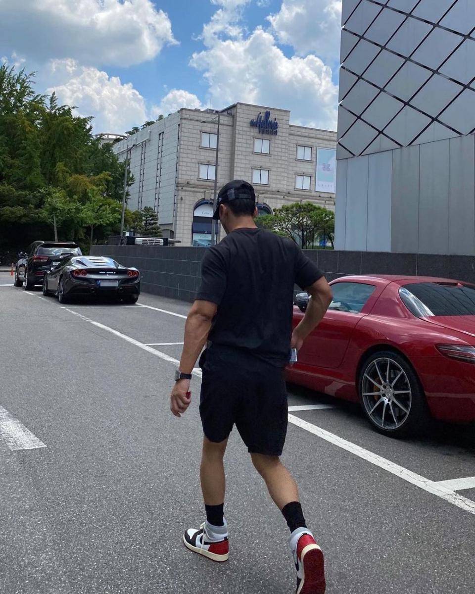 ootd sneakers Nam Goong Min (instagram.com/min_namkoong)